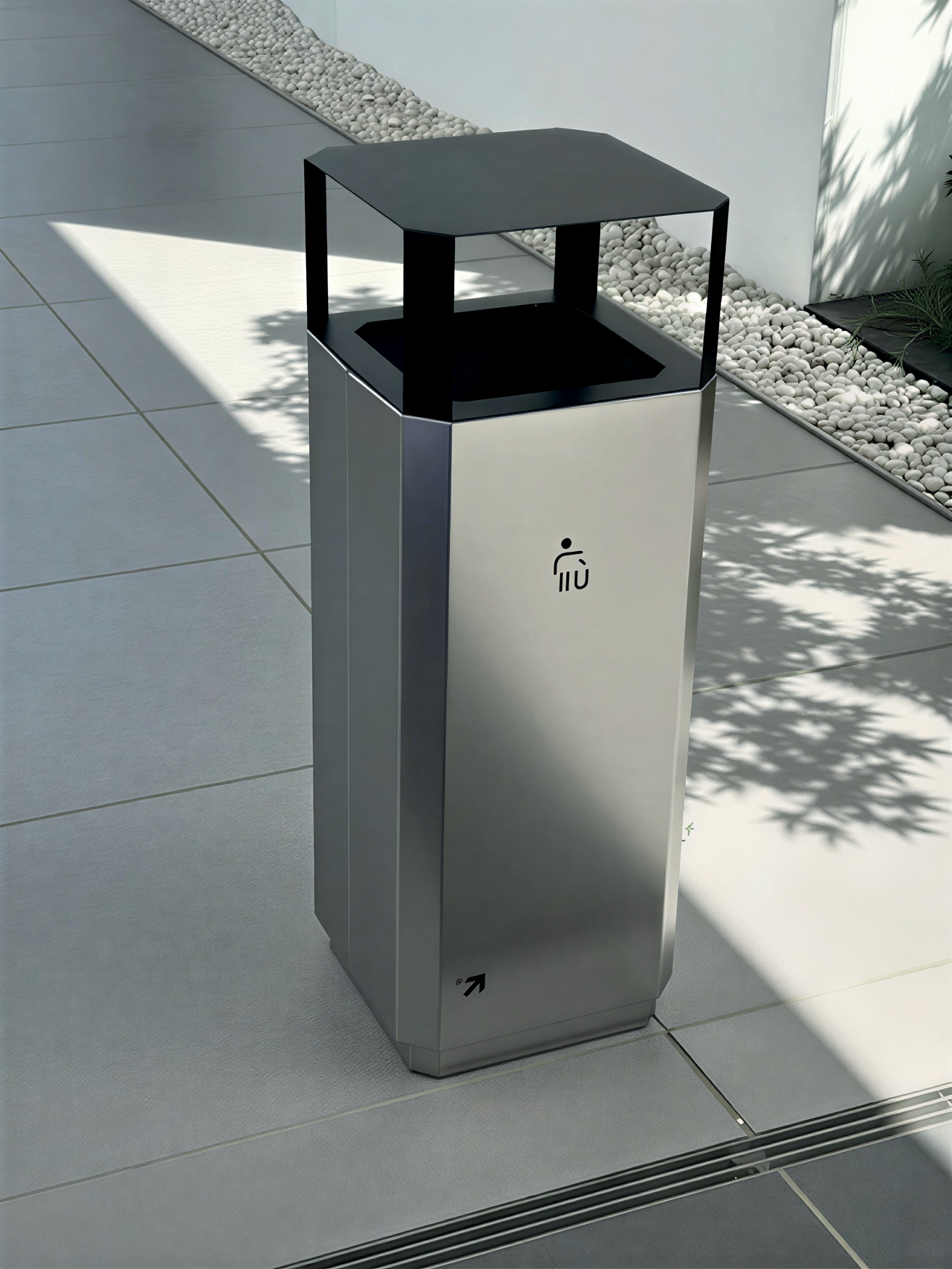 Corbeille métallique cylindrique de propreté